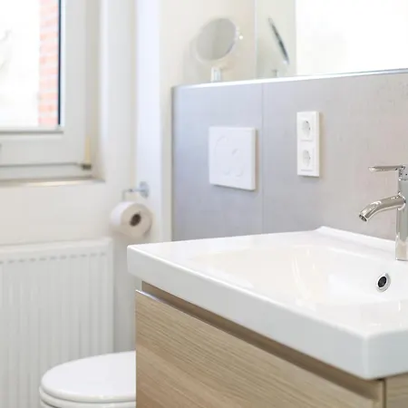Apartment W1 - Gaestehaus Christian-westphal-str 60 - Feriendomizil Hollich Groemitz
